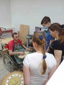 Александр Казаков организовал в фонде МК по столярному искусству